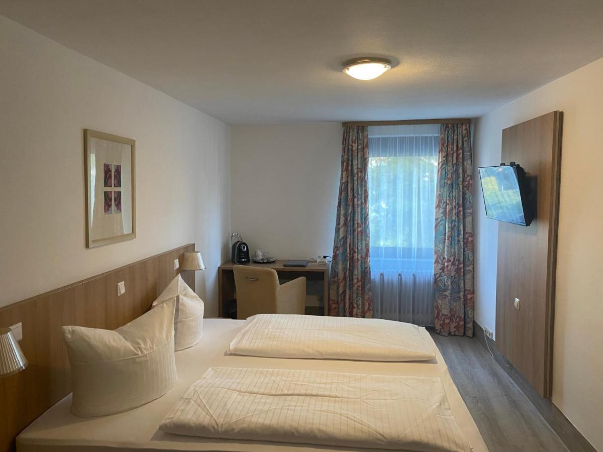 Bodenseehotel Krone & Gaestehaus Bodman-Ludwigshafen Exterior photo